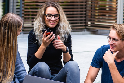 Zapůjčení MacBooku Air pro učitele základních škol, gymnázií a středních škol zdarma 